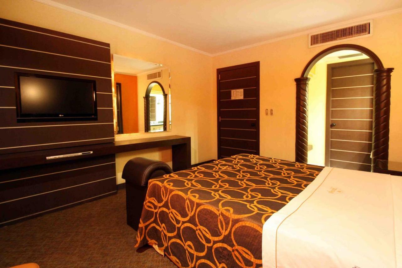 Motel Mirage Guadalajara Ngoại thất bức ảnh