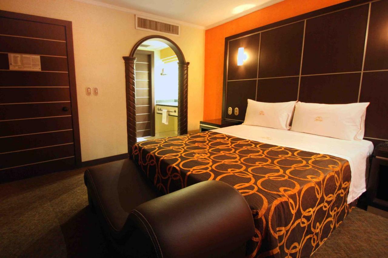 Motel Mirage Guadalajara Ngoại thất bức ảnh